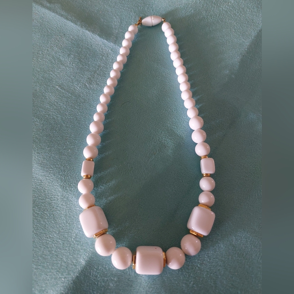 Trifari White Beaded Necklace, 18", Plastic, Vintage Estate Jewelry